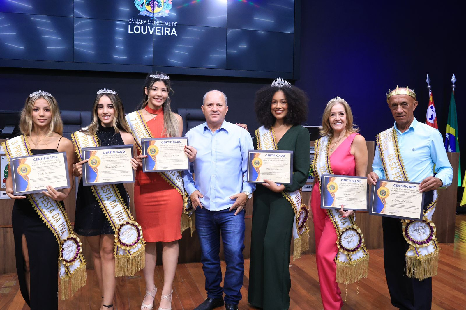 Corte da Festa da Uva e Expo Caqui é homenageada na Câmara