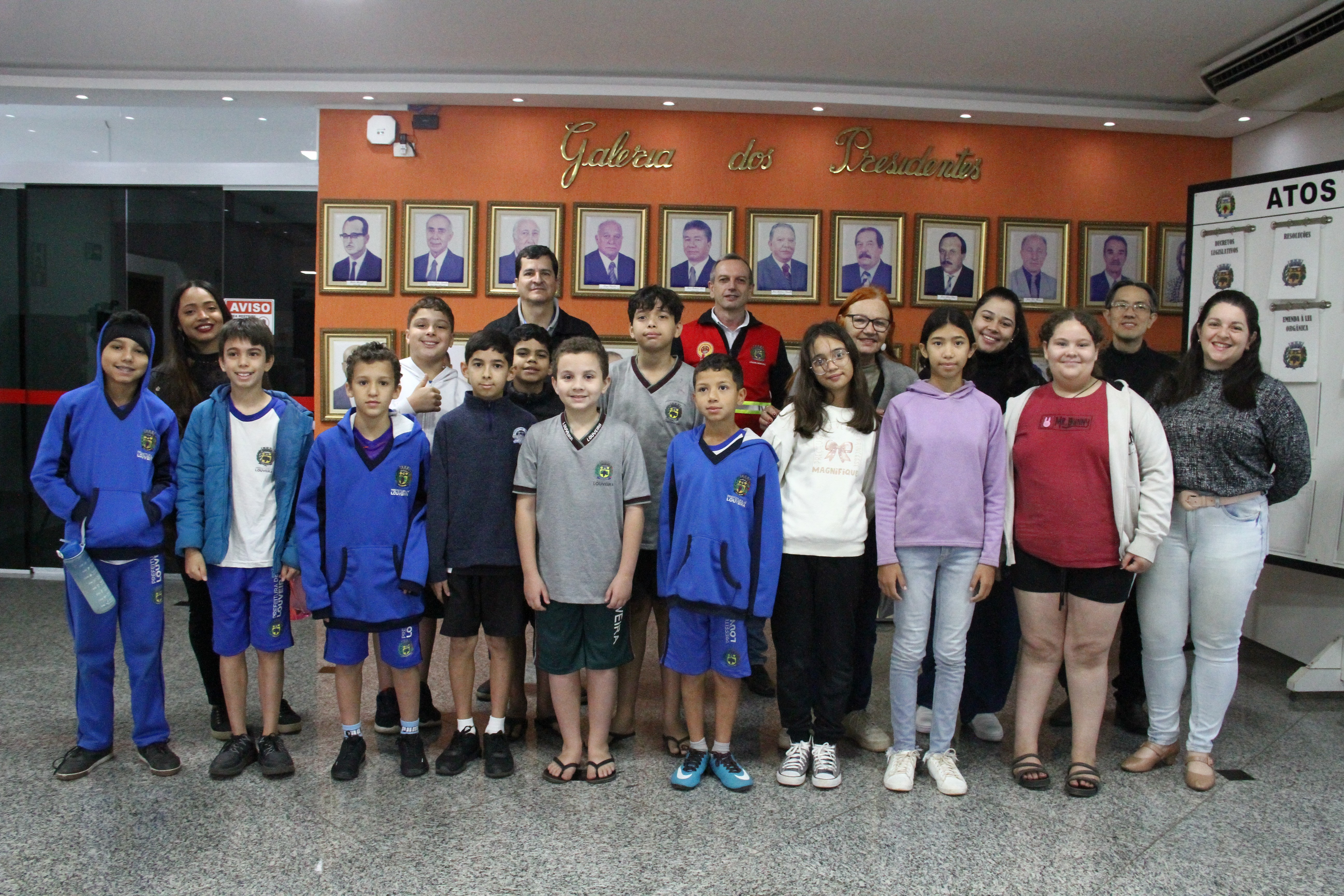Câmara recebe alunos da EMEB Odair Montelatto
