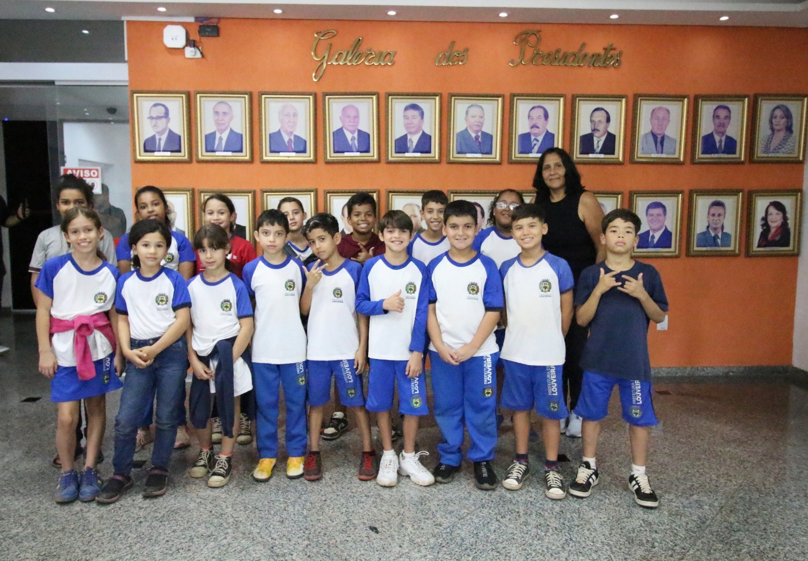 Alunos do CEIL Walkiria no programa Conhecendo a Câmara