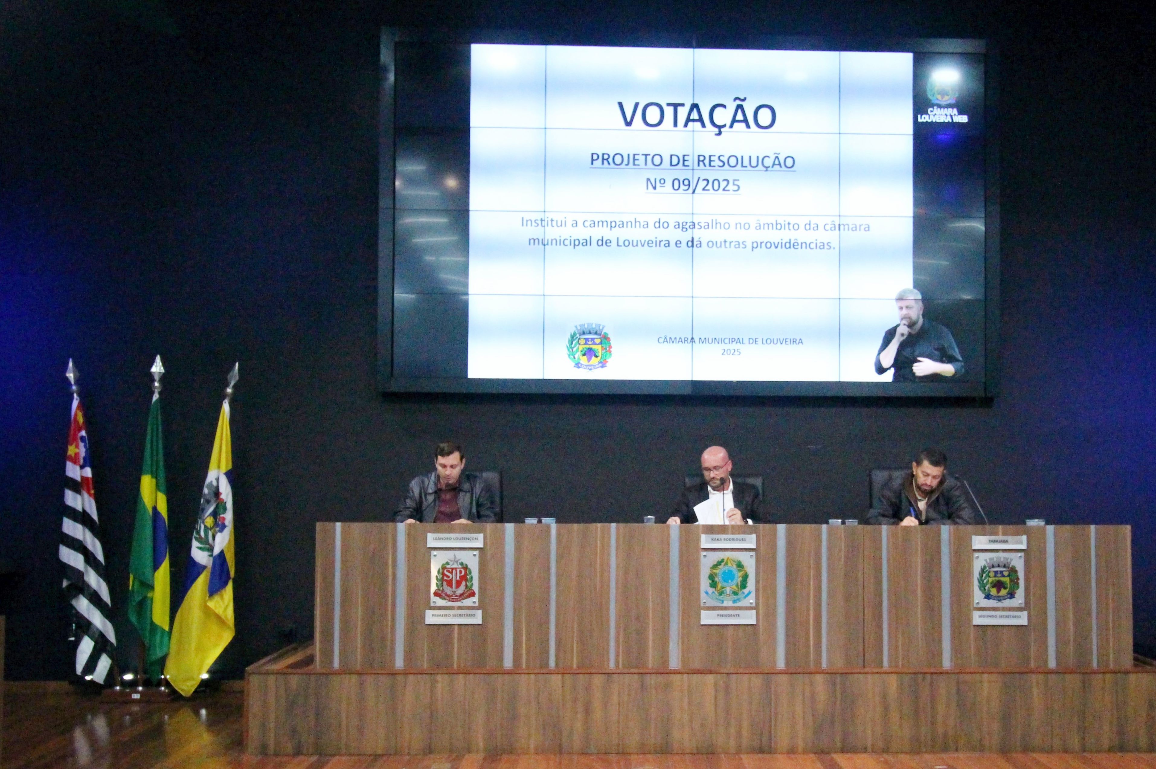 Câmara aprova e realiza Campanha do Agasalho