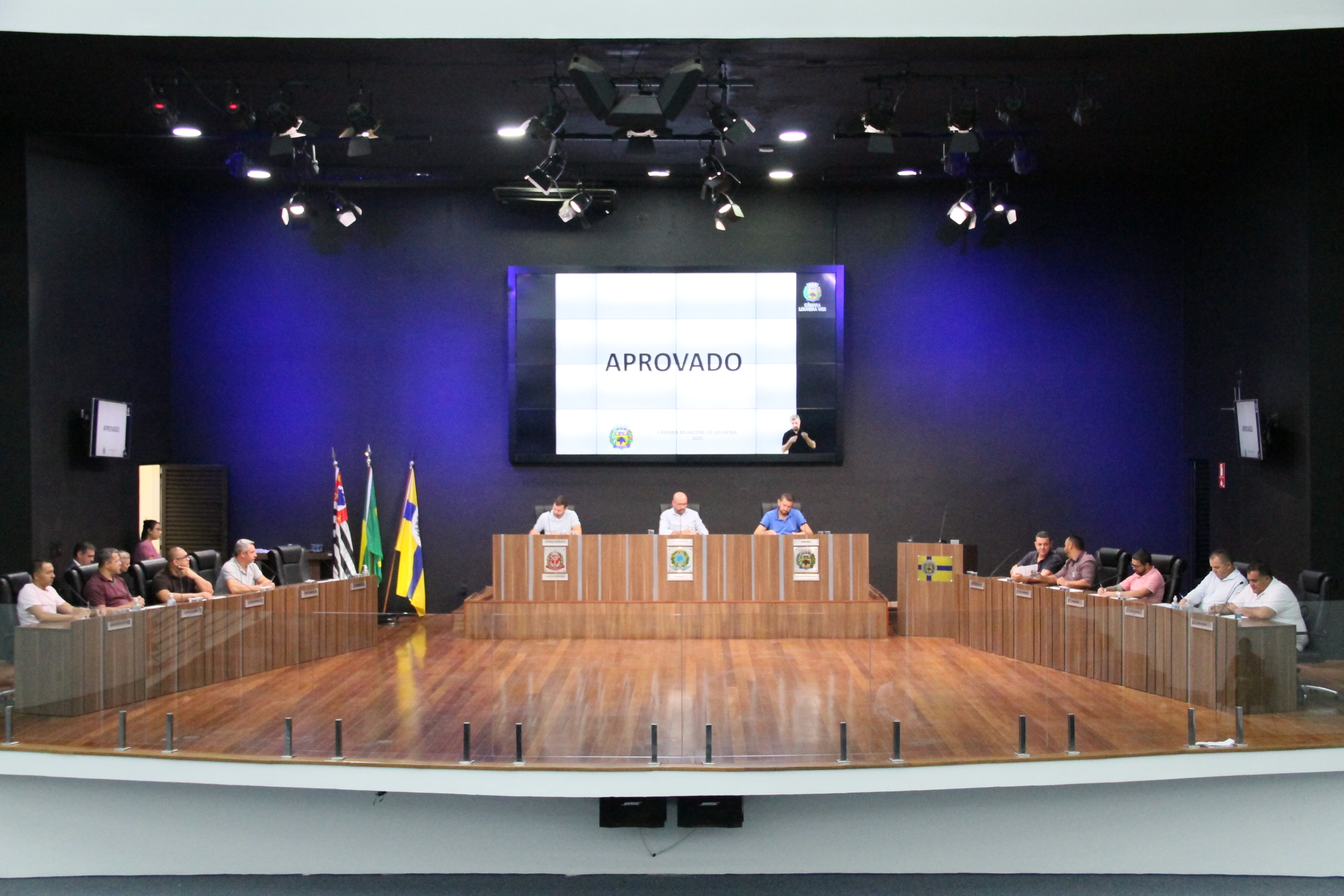 Alterações internas da Câmara são aprovadas em sessão extra