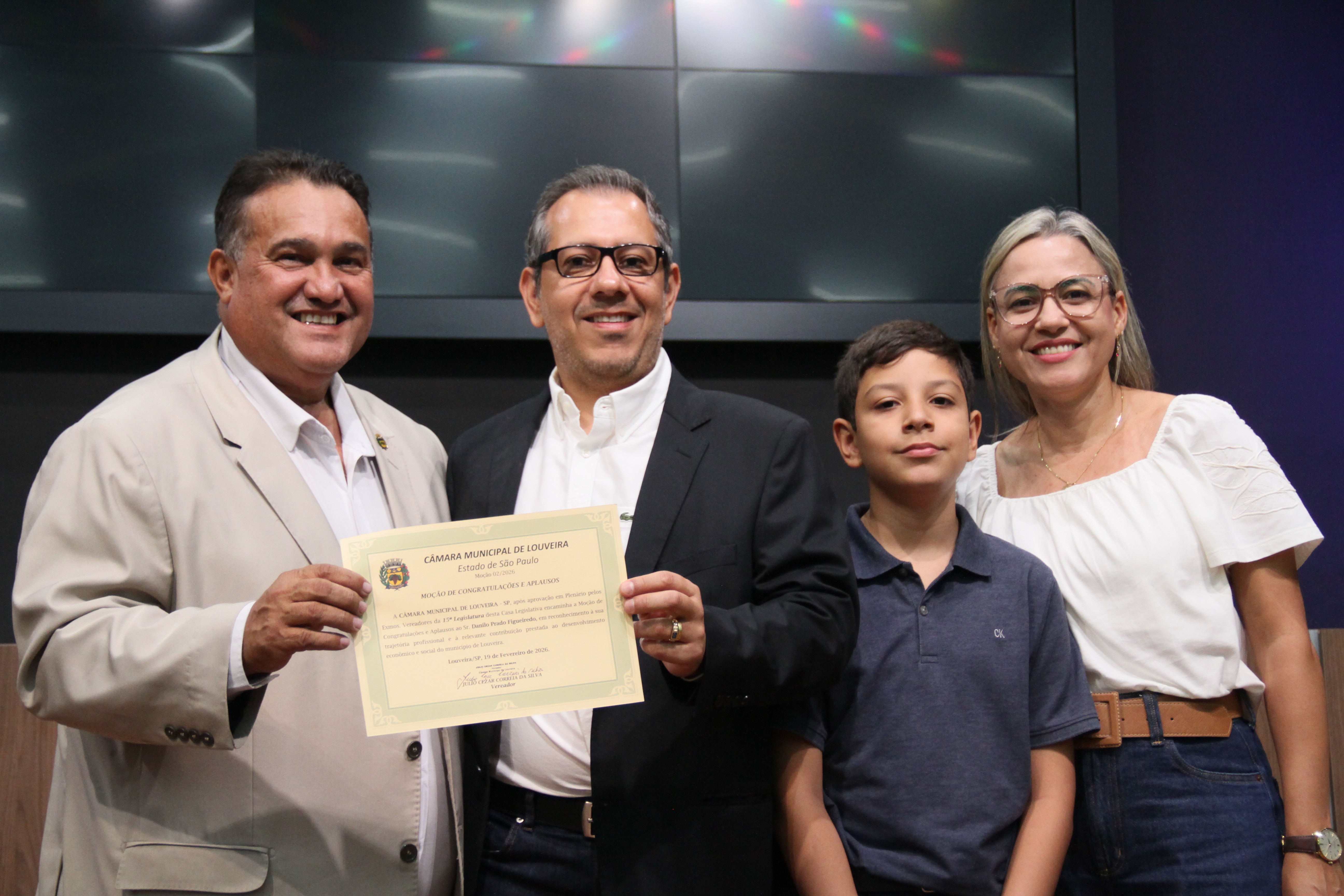 Danilo Figueiredo recebe Moção de Aplausos da Câmara de Louveira