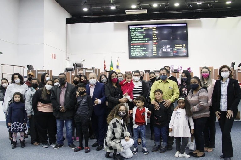 Salão comunitário do Vassoural recebe nome do jovem Brendon Faustino